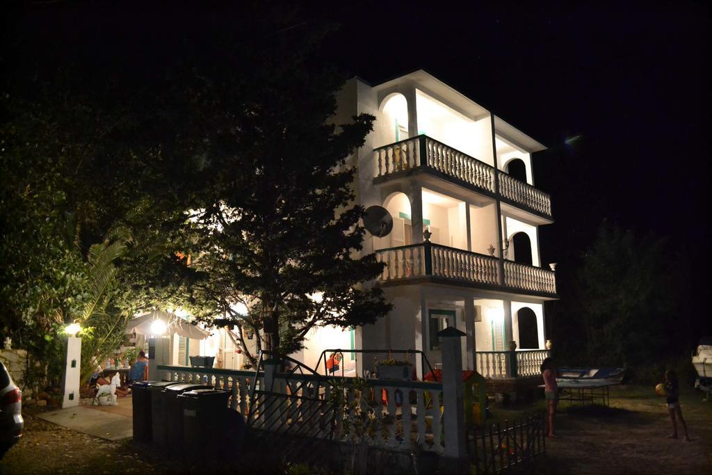 Apartmani Jenny I Tania Lopar Exteriér fotografie